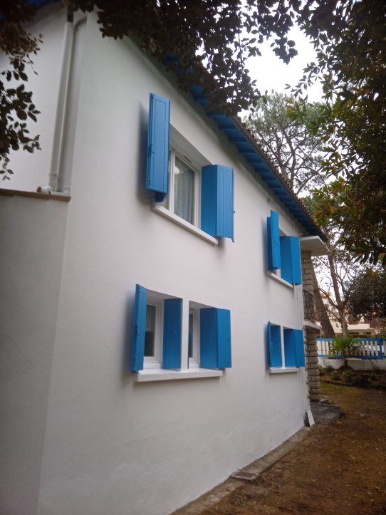 Peinture facade après